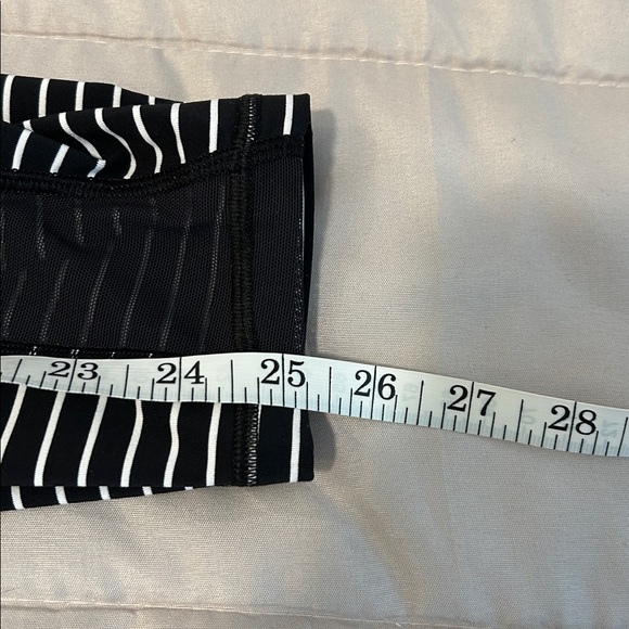 Lululemon - Picture 6 of 6